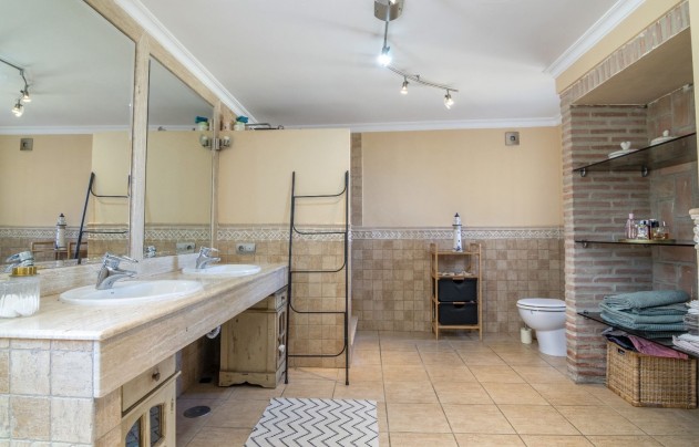 Herverkoop - Villa - Benahavis - La Quinta