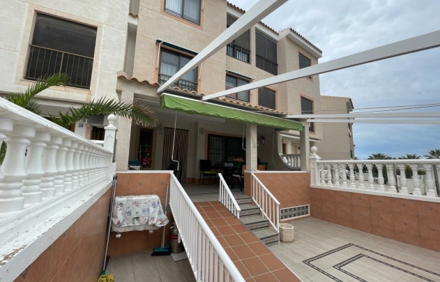Resale - House - Guardamar del Segura
