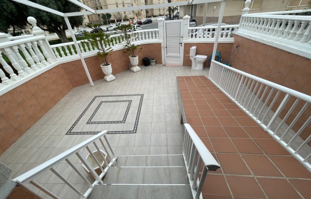 Resale - House - Guardamar del Segura