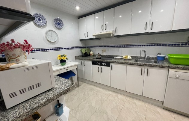 Resale - House - Guardamar del Segura