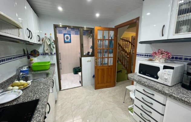 Resale - House - Guardamar del Segura