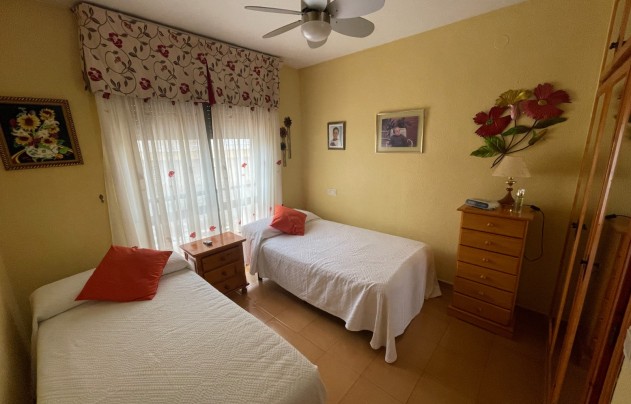 Resale - House - Guardamar del Segura