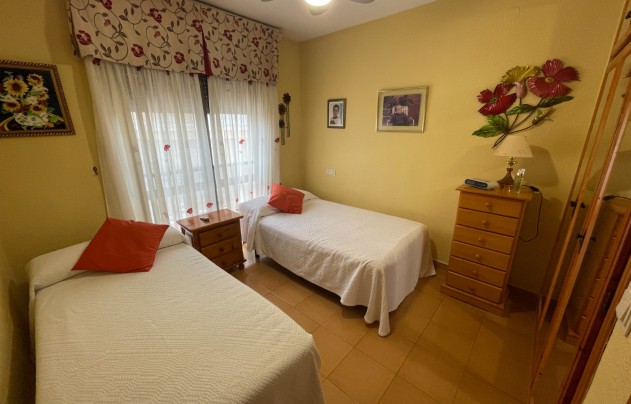 Resale - House - Guardamar del Segura