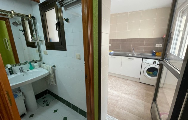 Resale - House - Guardamar del Segura