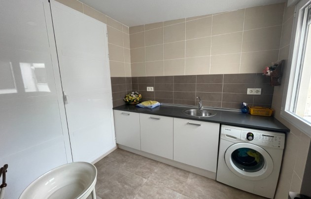 Resale - House - Guardamar del Segura