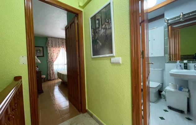 Resale - House - Guardamar del Segura