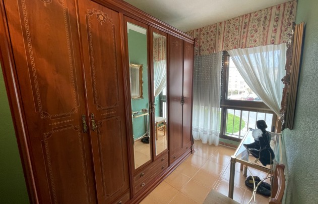 Resale - House - Guardamar del Segura