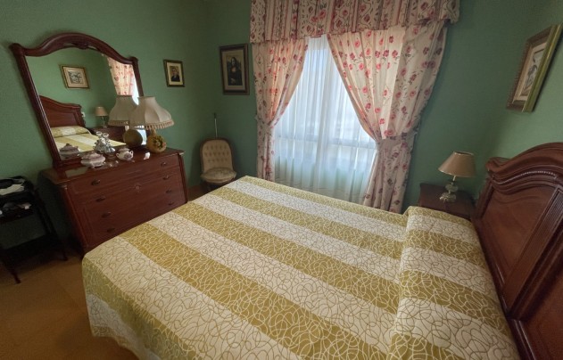 Resale - House - Guardamar del Segura