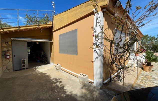 Resale - Villa - Guardamar del Segura - Valencia