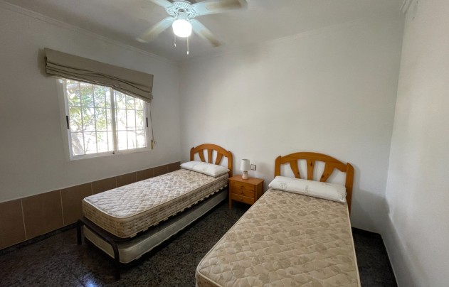 Resale - Villa - Guardamar del Segura - Valencia