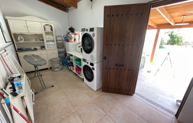 Resale - Villa - Daya Nueva