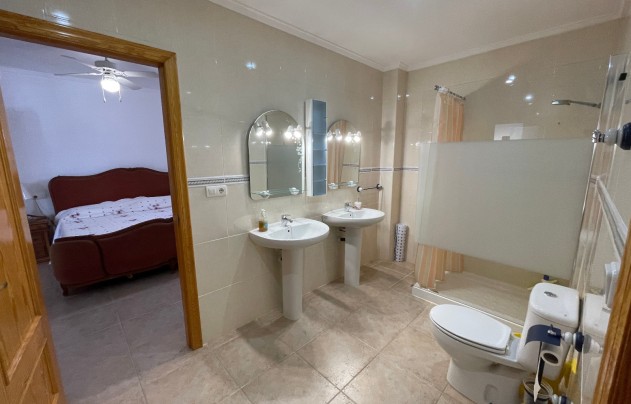 Resale - Villa - Daya Nueva