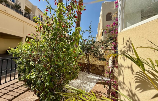 Herverkoop - Apartment - Benahavis - La Quinta