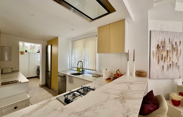 Herverkoop - Apartment - Benahavis - La Quinta