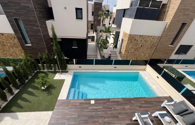 Herverkoop - Villa - Orihuela Costa - Lomas De Cabo Roig