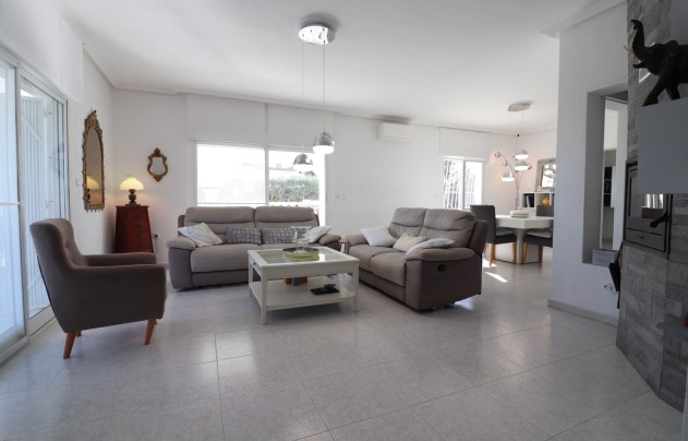 Resale - Villa - Algorfa - Lomas de La Juliana