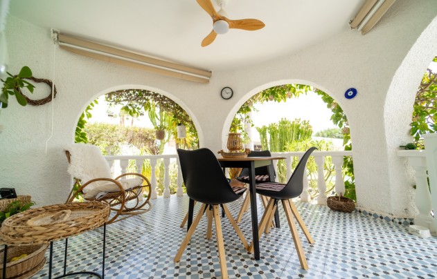 Resale - Villa - Torrevieja - La Siesta