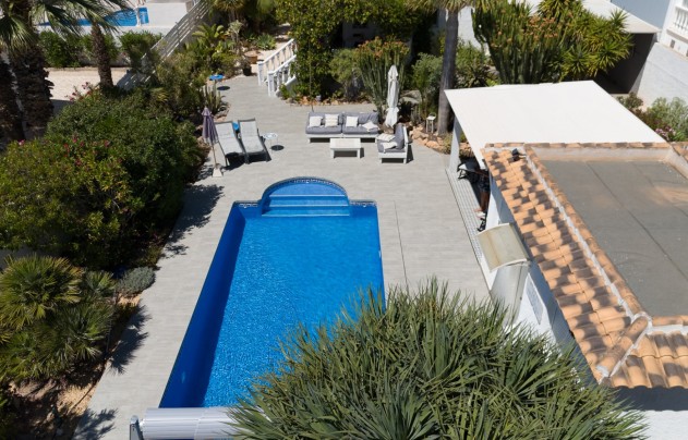 Resale - Villa - Torrevieja - La Siesta