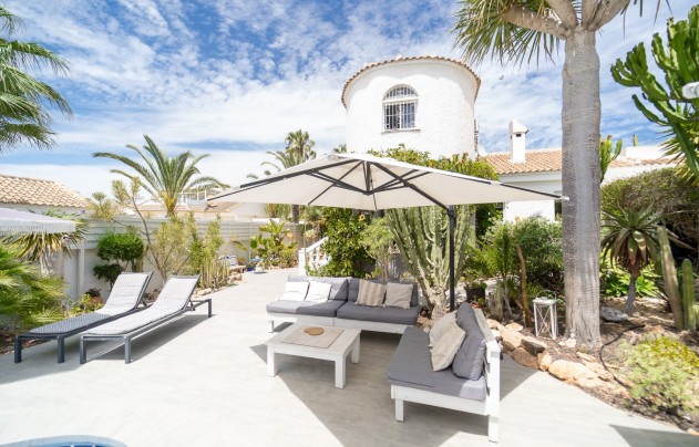 Resale - Villa - Torrevieja - La Siesta