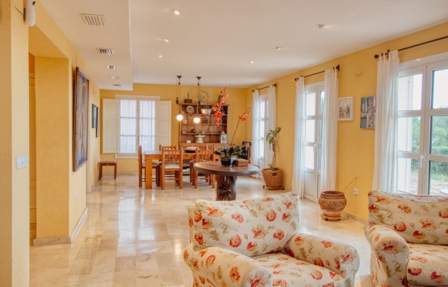 Resale - Villa - Benidorm - Zona de Poniente