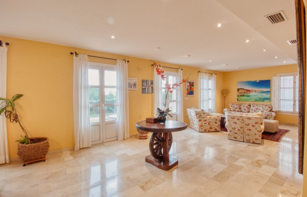 Resale - Villa - Benidorm - Zona de Poniente