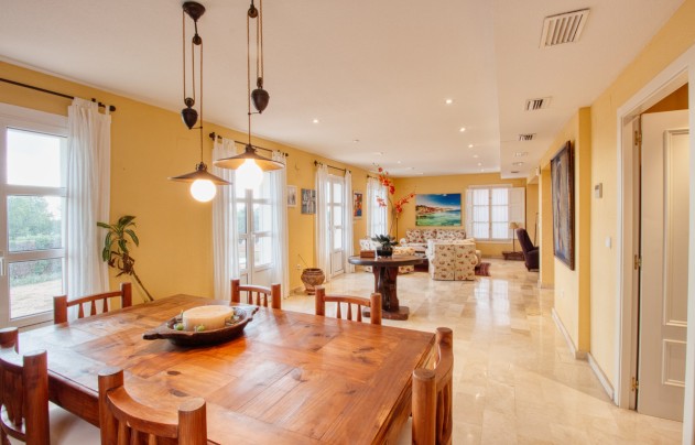 Resale - Villa - Benidorm - Zona de Poniente