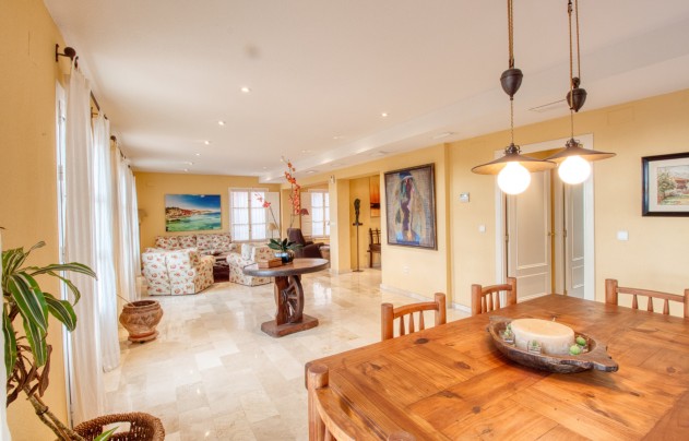 Resale - Villa - Benidorm - Zona de Poniente