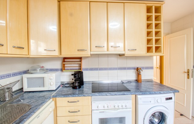 Resale - Villa - Benidorm - Zona de Poniente