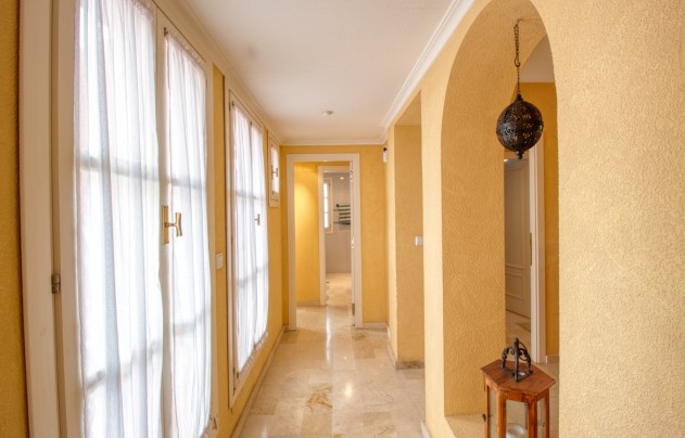 Resale - Villa - Benidorm - Zona de Poniente