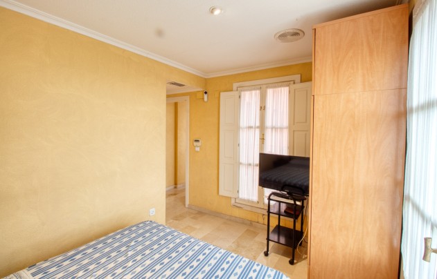 Resale - Villa - Benidorm - Zona de Poniente