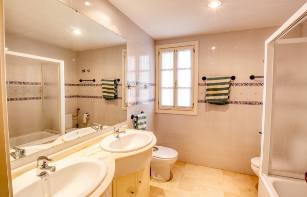 Resale - Villa - Benidorm - Zona de Poniente