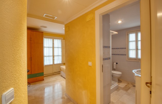 Resale - Villa - Benidorm - Zona de Poniente