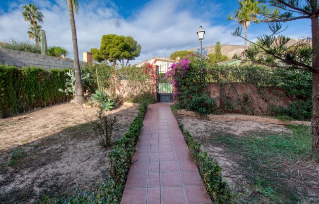 Resale - Villa - Benidorm - Zona de Poniente