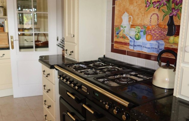 Resale - Villa - Orihuela