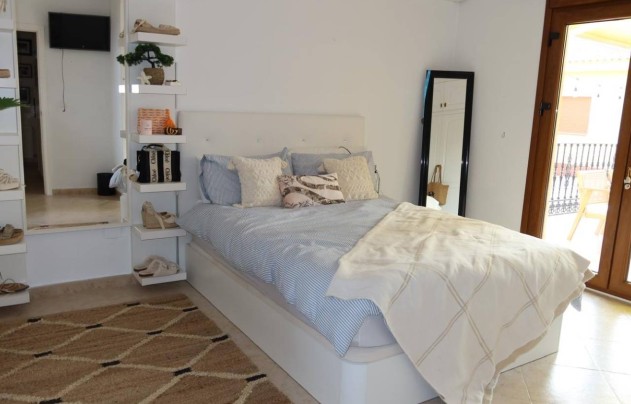 Resale - Villa - Orihuela