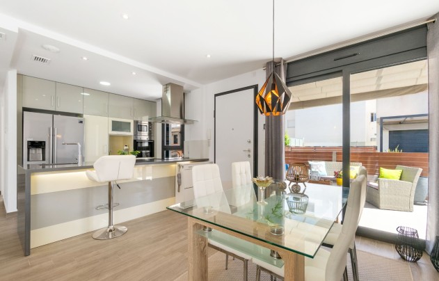 Revente - Villa - Torrevieja - Aguas Nuevas