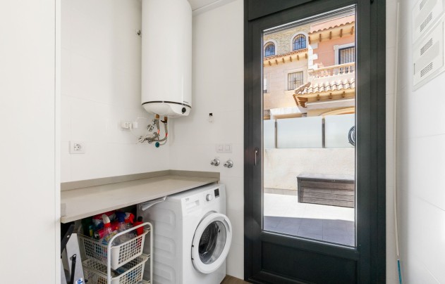 Revente - Villa - Torrevieja - Aguas Nuevas