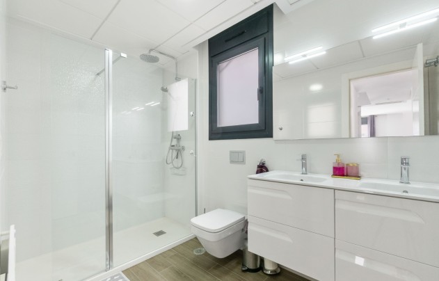 Revente - Villa - Torrevieja - Aguas Nuevas