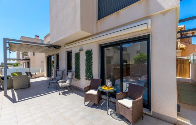 Revente - Villa - Torrevieja - Aguas Nuevas