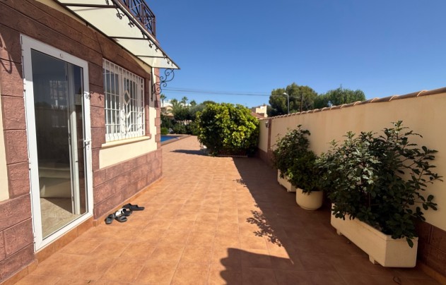 Resale - Villa - Torrevieja - Costa Blanca Sur