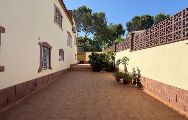 Resale - Villa - Torrevieja - Costa Blanca Sur