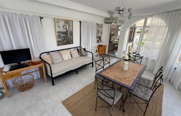 Resale - Villa - Torrevieja - Costa Blanca Sur