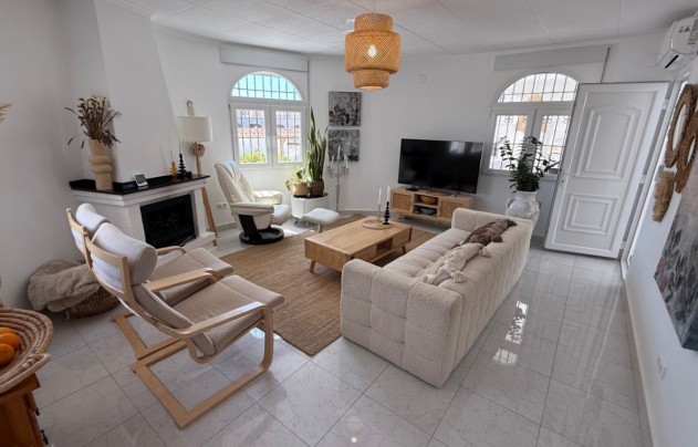 Resale - Villa - Torrevieja - Costa Blanca Sur