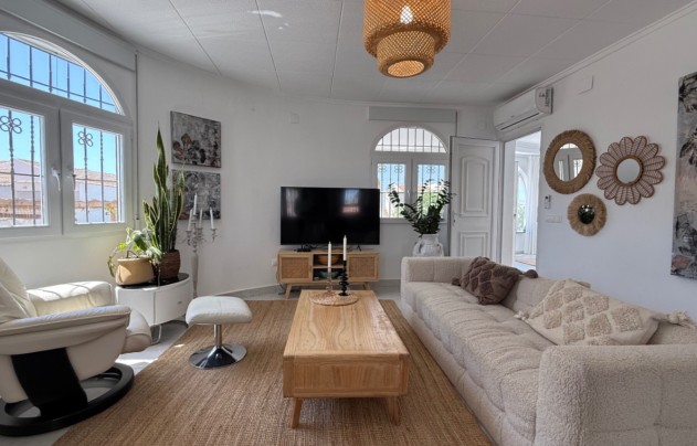 Resale - Villa - Torrevieja - Costa Blanca Sur