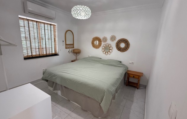 Resale - Villa - Torrevieja - Costa Blanca Sur