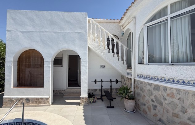 Resale - Villa - Torrevieja - Costa Blanca Sur