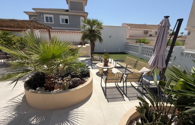Resale - Villa - Torrevieja - Costa Blanca Sur