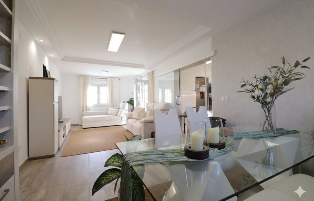 Revente - Villa - Orihuela Costa - Villamartín