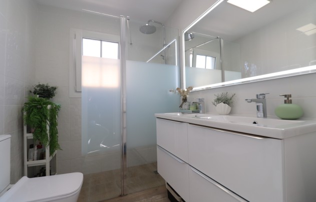 Revente - Villa - Orihuela Costa - Villamartín