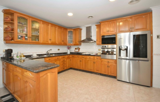 Resale - Villa - Orihuela